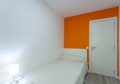 Room for rent in a shared flat in Burjassot