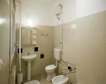 Habitación privada en Piazza Manfredi Azzarita, 4, 40122 Bologna BO, Italy, imagen 21 de 29