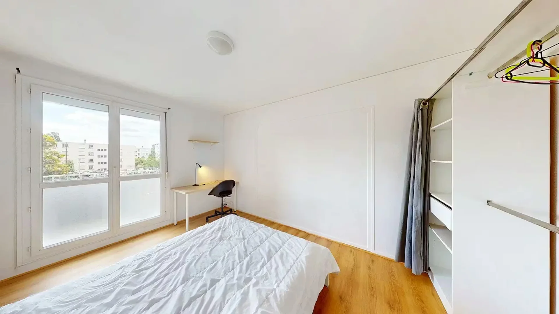 Bezahlbares Zimmer für Studenten mit ausreichender Beleuchtung in 
