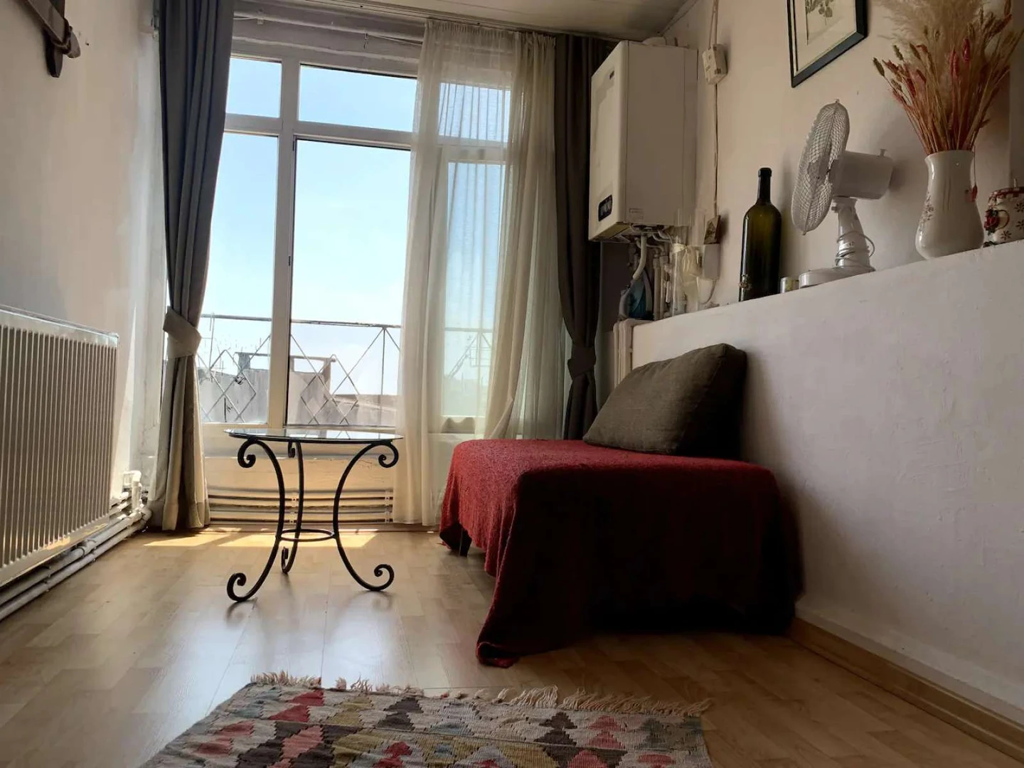 Cheap private room in Istanbul