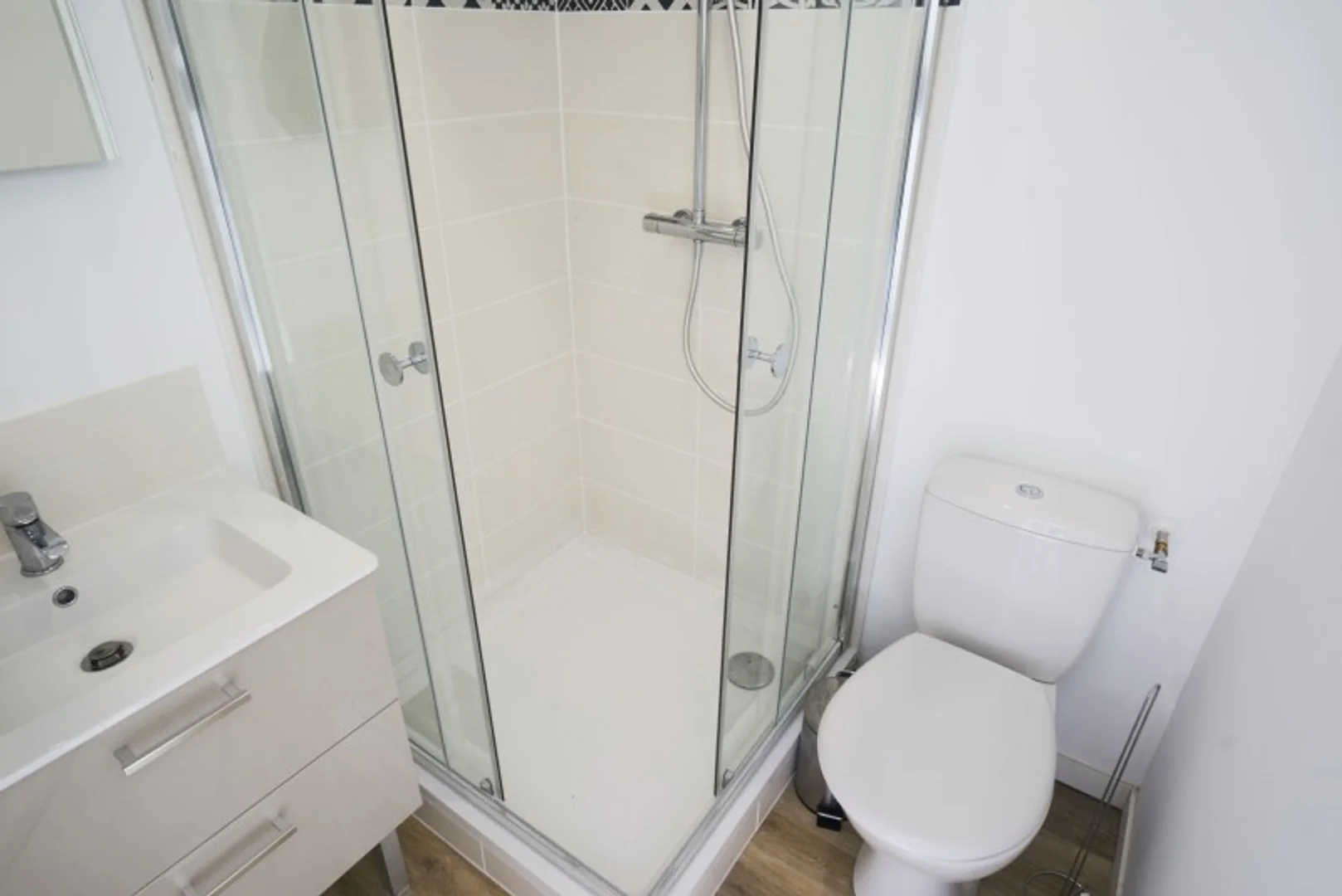 Chambre d'étudiant confortable et spacieuse dans