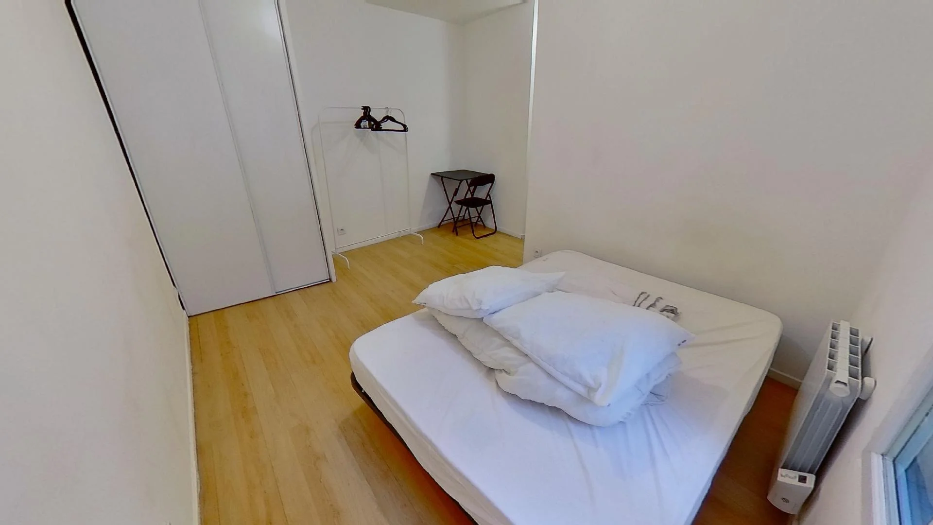 Habitación asequible para estudiantes con buena iluminación en 