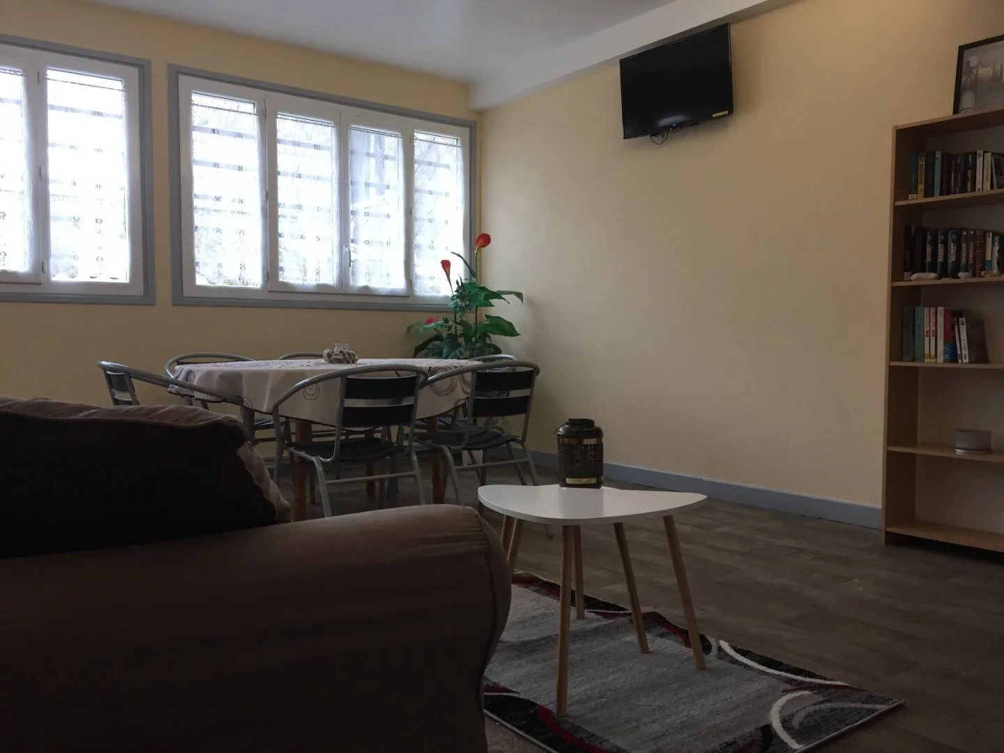 Comfortable and spacious student room in 