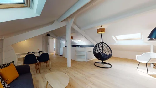 Private room at 4 boulevard Jules Guesde Saint-Denis 93200 FR, image 11 of 16