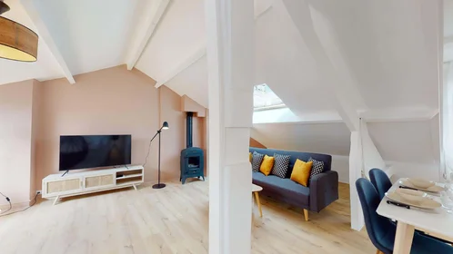 Private room at 4 boulevard Jules Guesde Saint-Denis 93200 FR, image 14 of 16