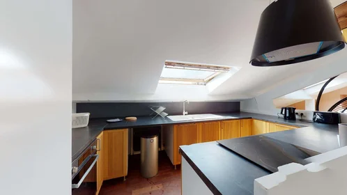 Private room at 4 boulevard Jules Guesde Saint-Denis 93200 FR, image 6 of 16