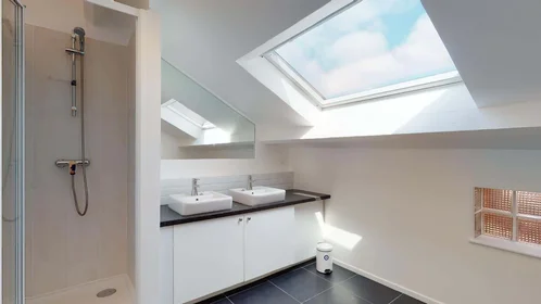 Private room at 4 boulevard Jules Guesde Saint-Denis 93200 FR, image 9 of 16