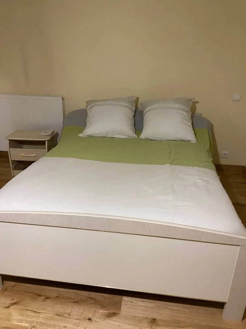 Functional student room perfect for studying in 