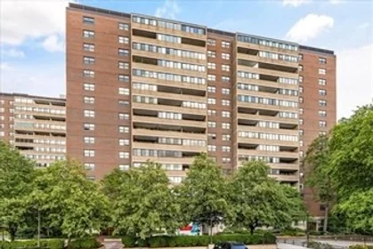 Studio in residence at 2, Hawthorne Pl., Unit 5K, Beacon Hill, Boston, MA, 02114, image 12 of 15