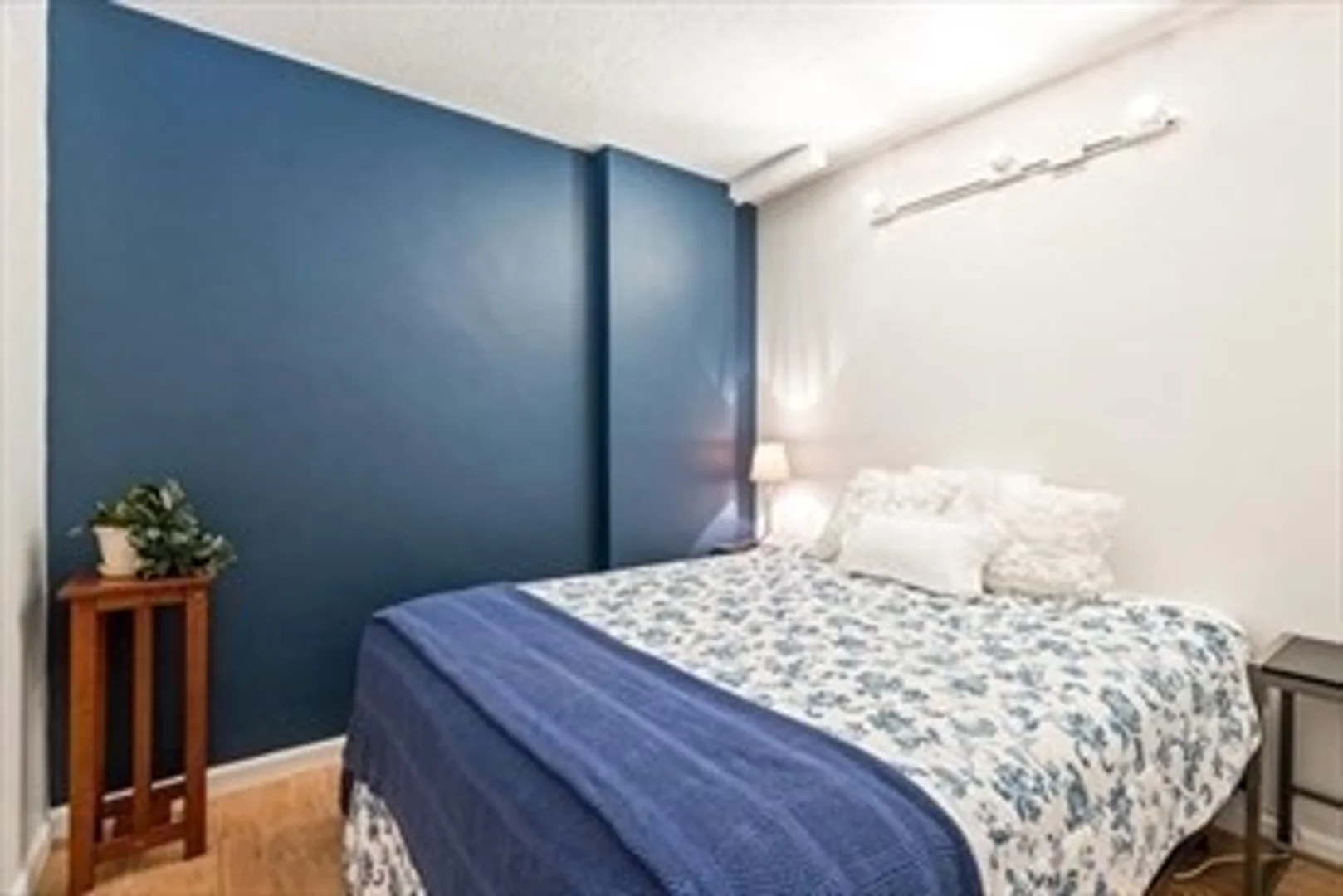 Student-friendly studio with excellent transport links in 