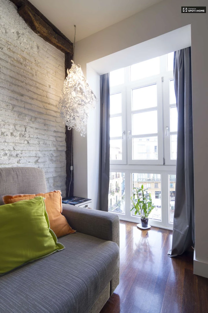 Apartamento totalmente mobilado em Bilbau