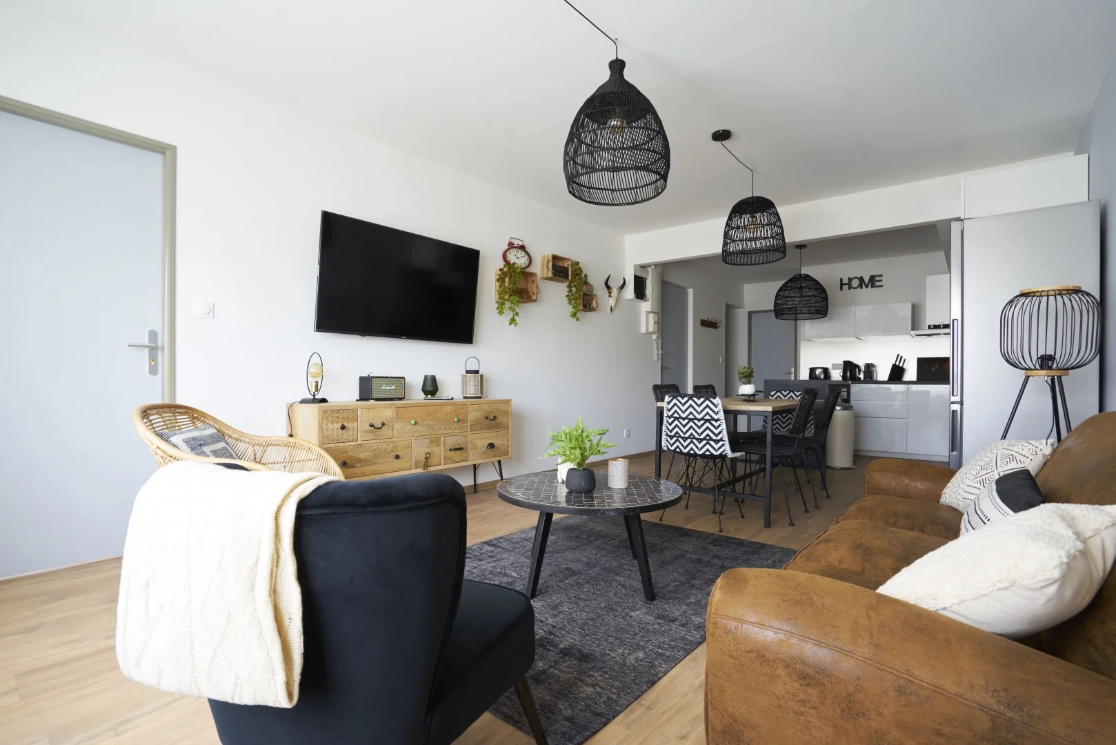Funktionelles Studentenzimmer perfekt zum Studieren in