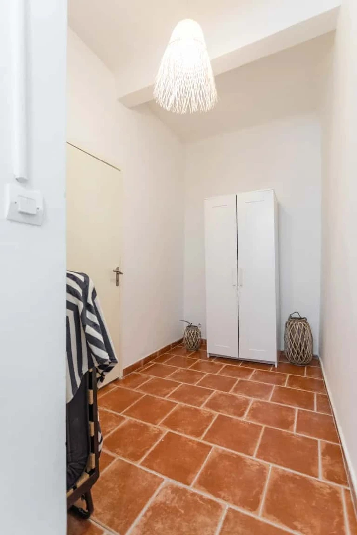 Entire fully furnished flat in Marseille