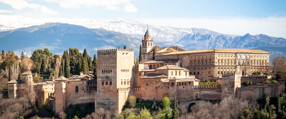 Student accommodation, flats, and rooms for rent in Granada
